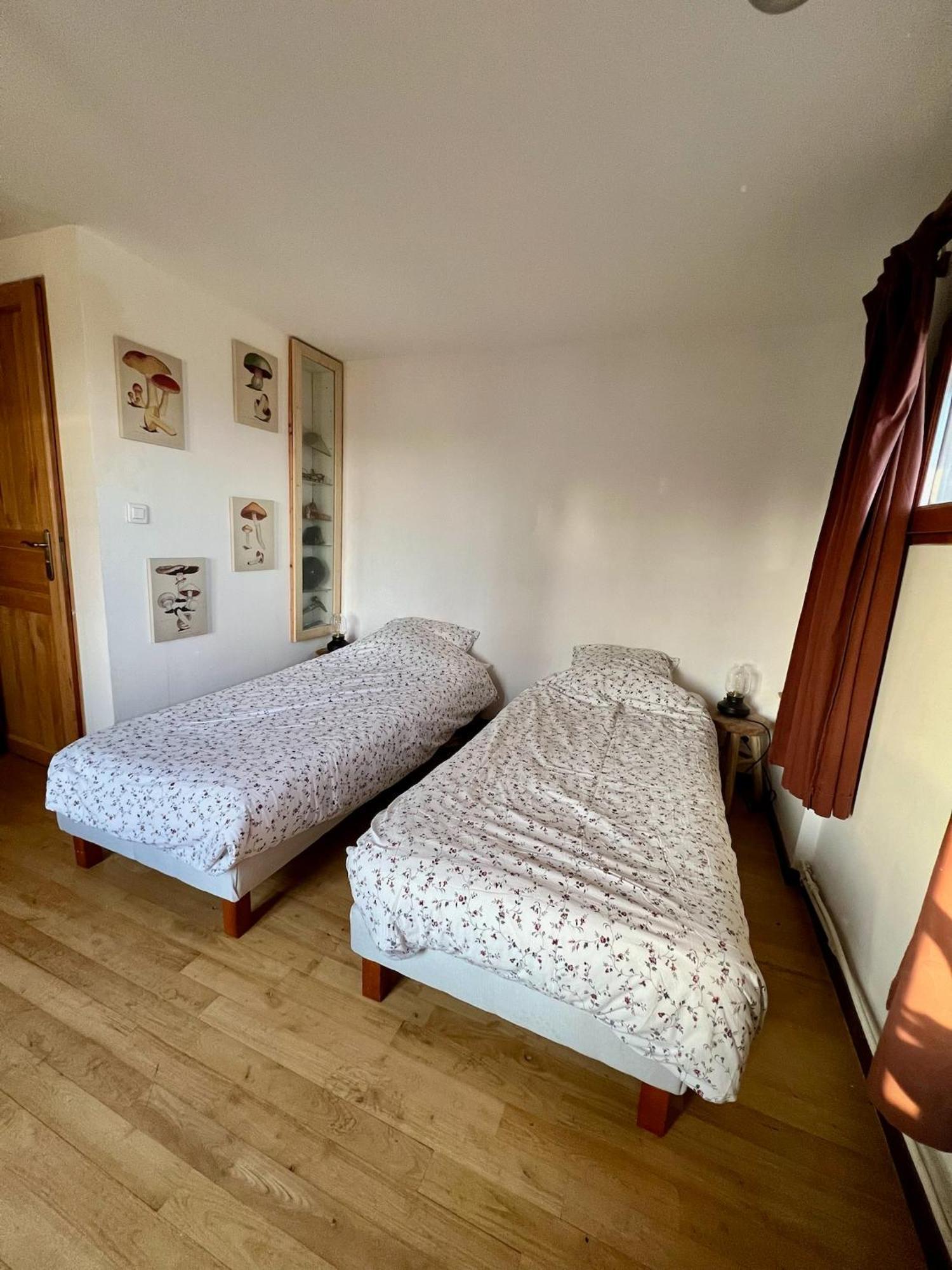 Les Garennes Hotel Saint-Uze ภายนอก รูปภาพ