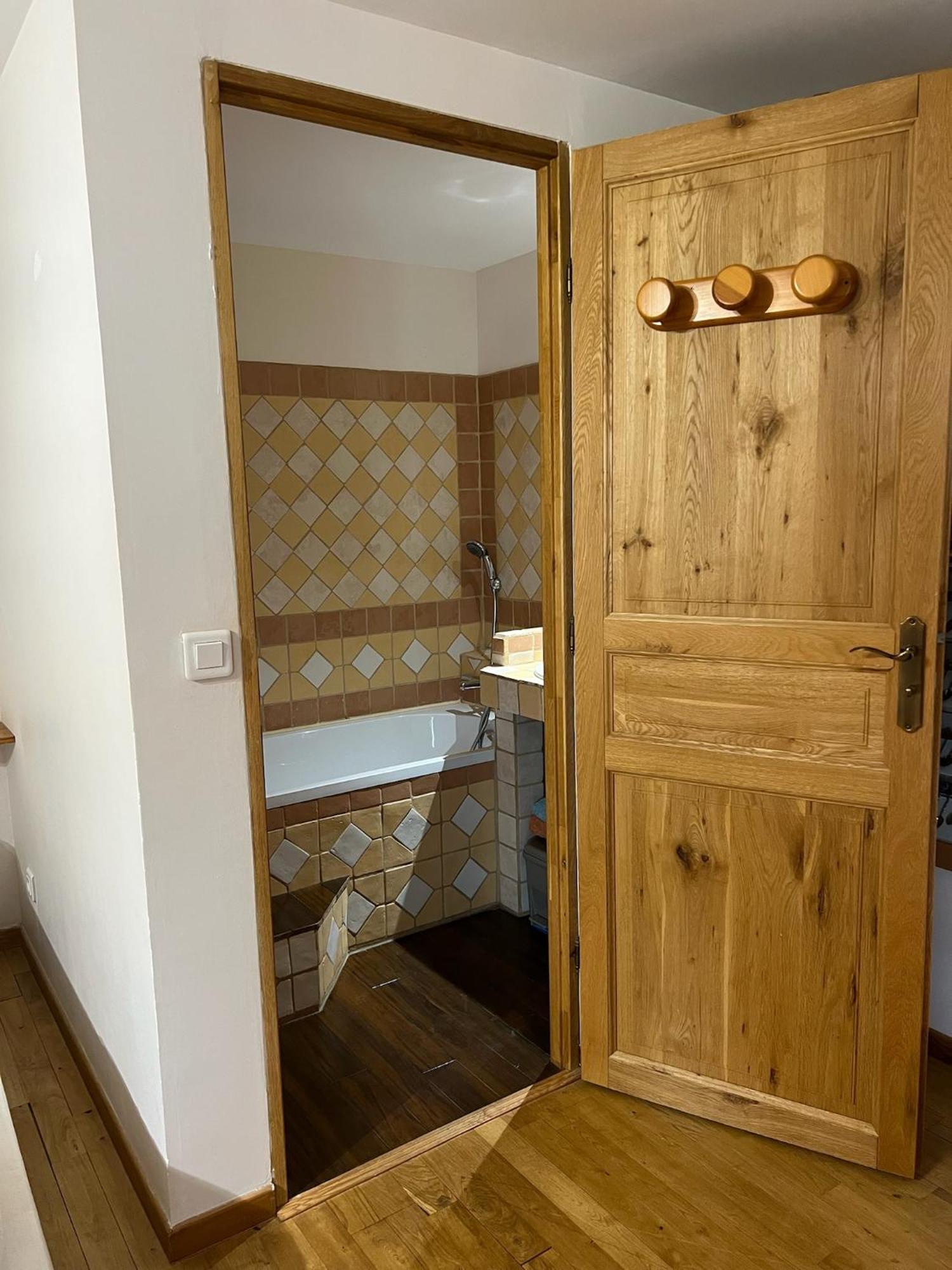Les Garennes Hotel Saint-Uze ภายนอก รูปภาพ